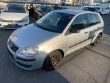 Volkswagen Polo IV Trendline - : bis 2000 €, TÜV