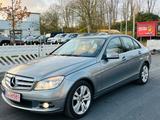 Mercedes-Benz C 250 C Limousine C 250 CGI BlueEfficiency - Mercedes-Benz C 250: Limousine