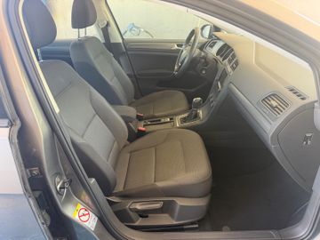 Volkswagen Golf - 7