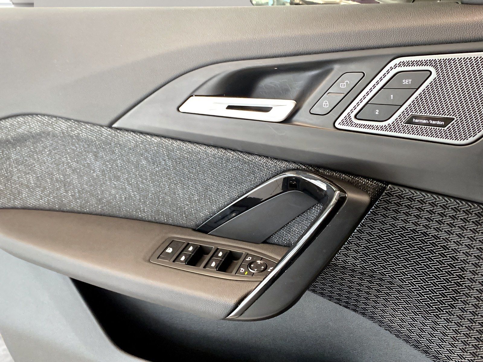 BMW iX2 - Bild 16