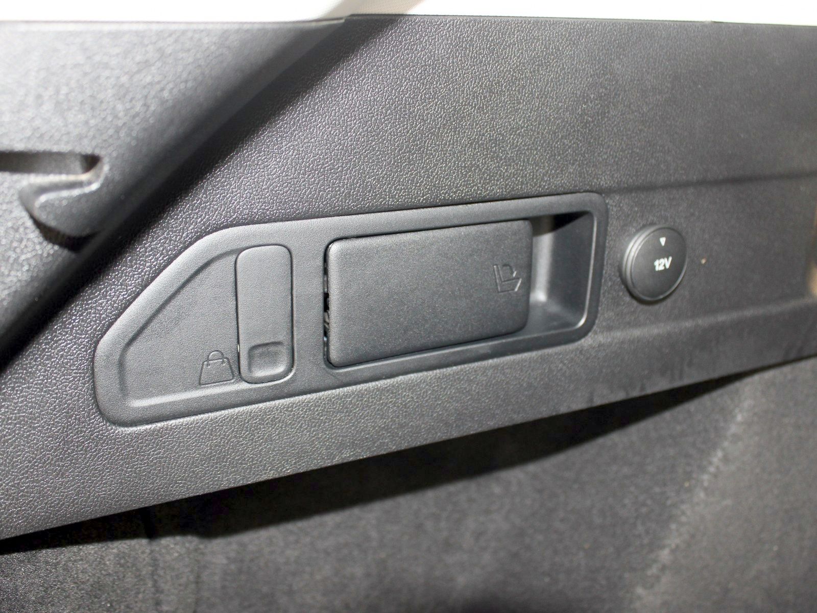 Fahrzeugabbildung Ford Focus Cool & Connect 1,0 EcoBoost Start/Stopp