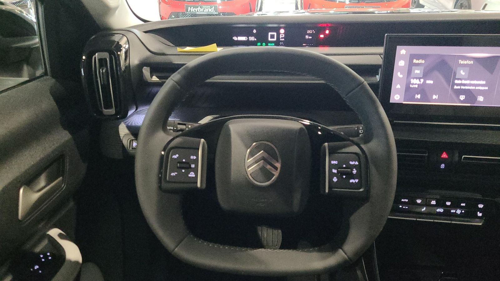 Fahrzeugabbildung Citroën e-C3 Aircross Max 113 PS AT