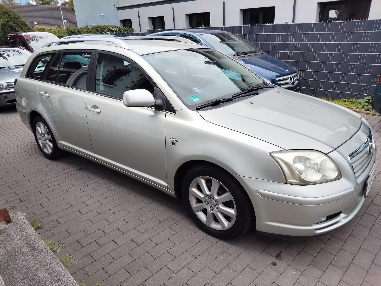 Toyota Avensis 2004 — photo 8