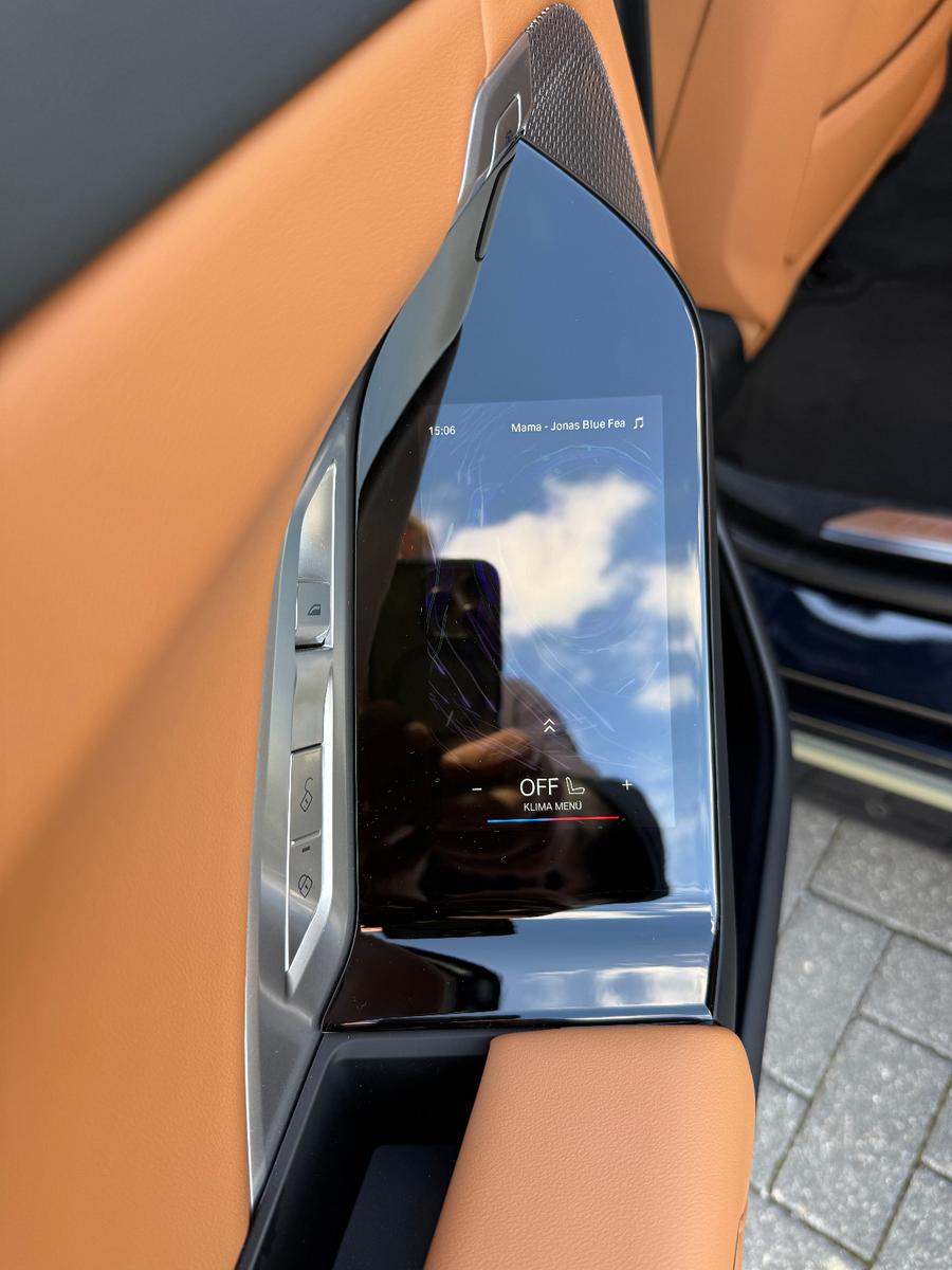 BMW 740d xDrive M Sport Crafted Clarity Sky Lounge