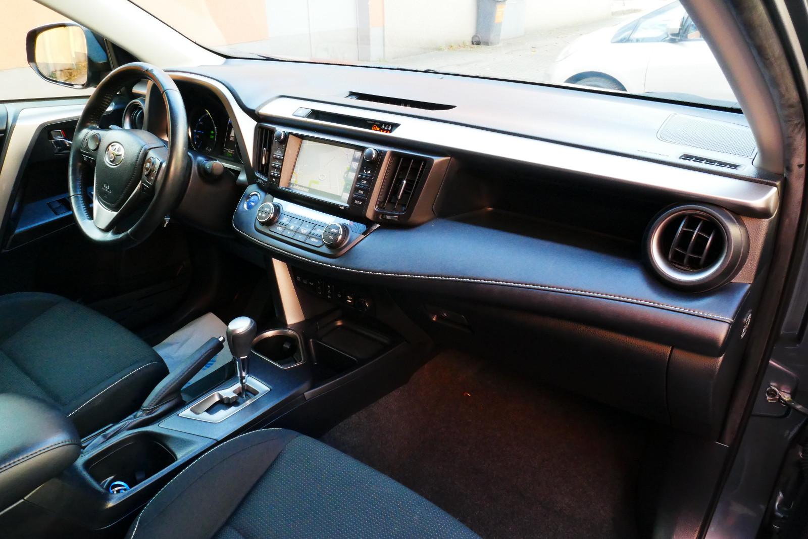 TOYOTA RAV 4 155CH - BVA - 1ERE MAIN - HAYON ÉLECTRIQUE - 75.342 KMS
