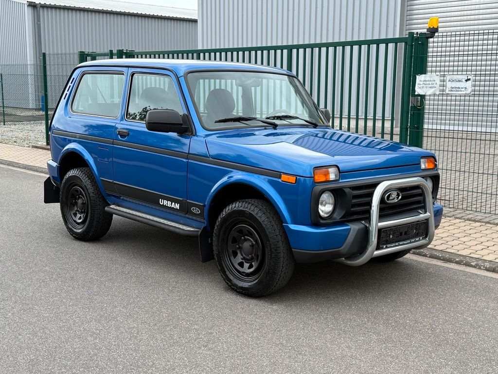 Image of Lada Urban