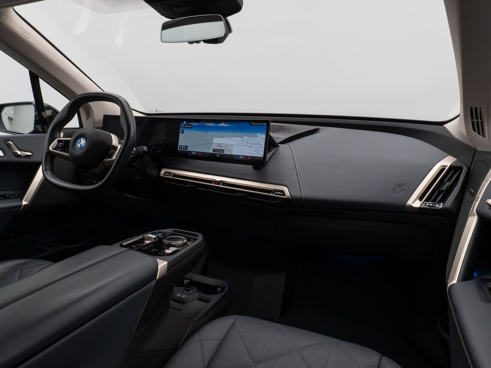 Fahrzeugabbildung BMW iX xD40 Kamera DAB H/K ACC Komfort Sport 22Zoll