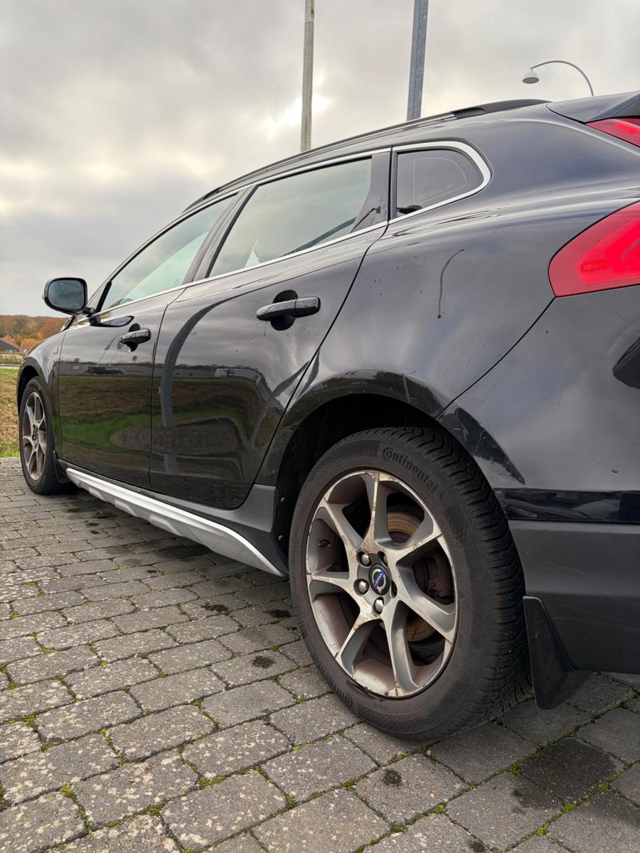 Volvo V40 Cross Country 2015 — фото 10