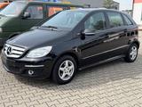 Mercedes-Benz B 160 Blue EFFICIENCY 1.5i Klima Panorama AHK - gebrauchte Mercedes-Benz B 160 aus dem Jahr 2010