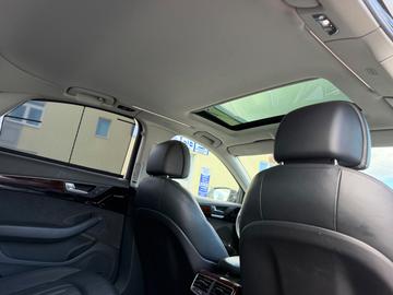 2011 AUDI A8 — миниатюра 18
