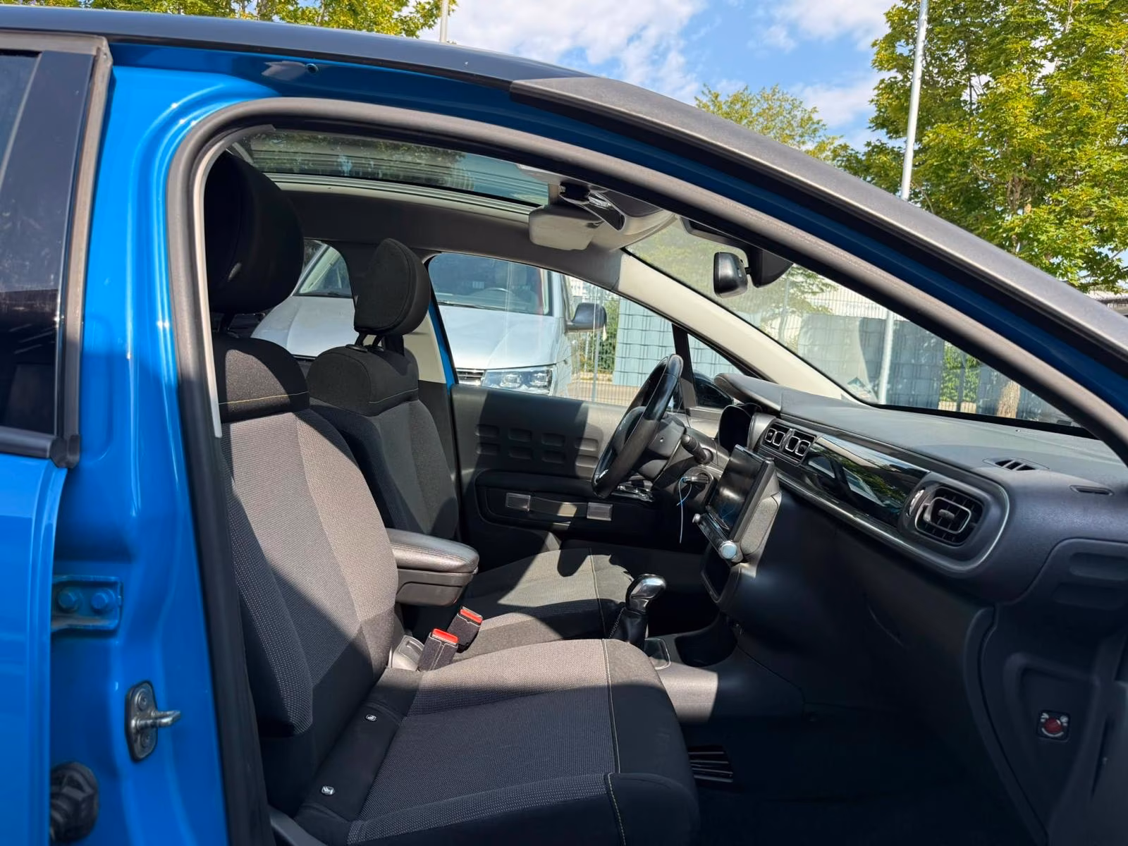 Citroën C3 Shine*LED*Navigation*Kamera*Tempomat*Panorama