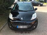 Peugeot Kleiner Peugeot 107 mit Klima in schwarz - Peugeot 107 aus 2013