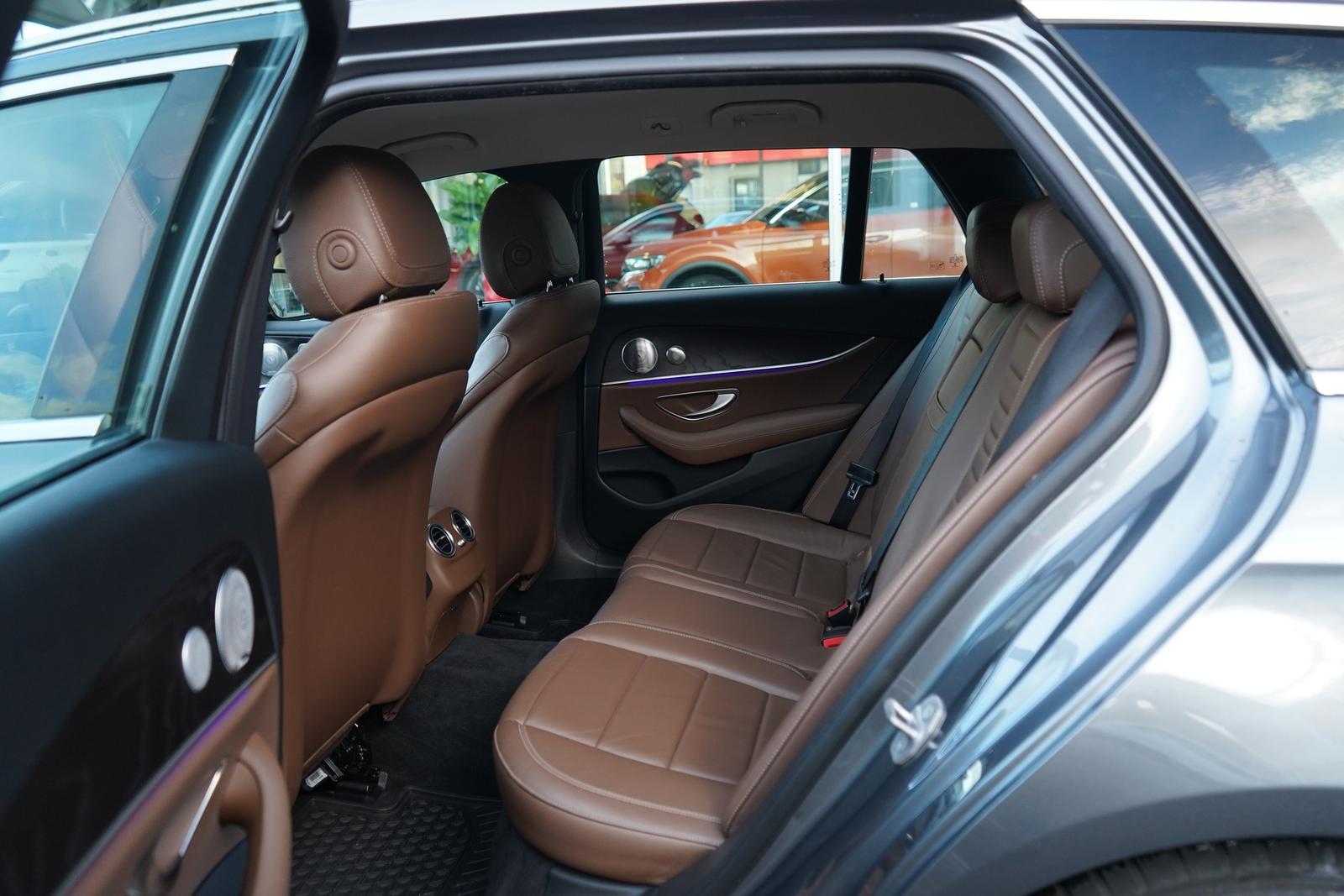 Mercedes-Benz E220 dT-Modell Avantgarde Klimaaut. Navi LED AHK