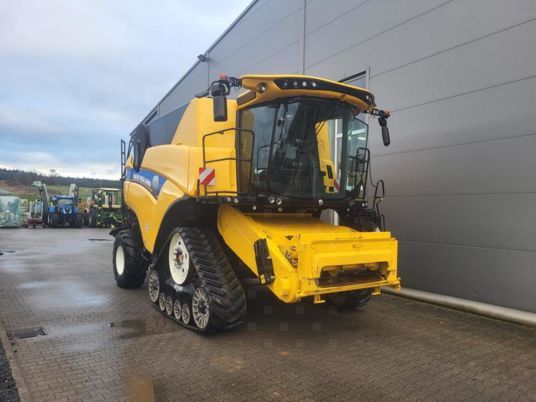 New Holland CX 8.80 Raupe