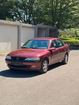 Opel Vectra B CD 2.0 16V - Opel Vectra CD mit Benzin-Antrieb