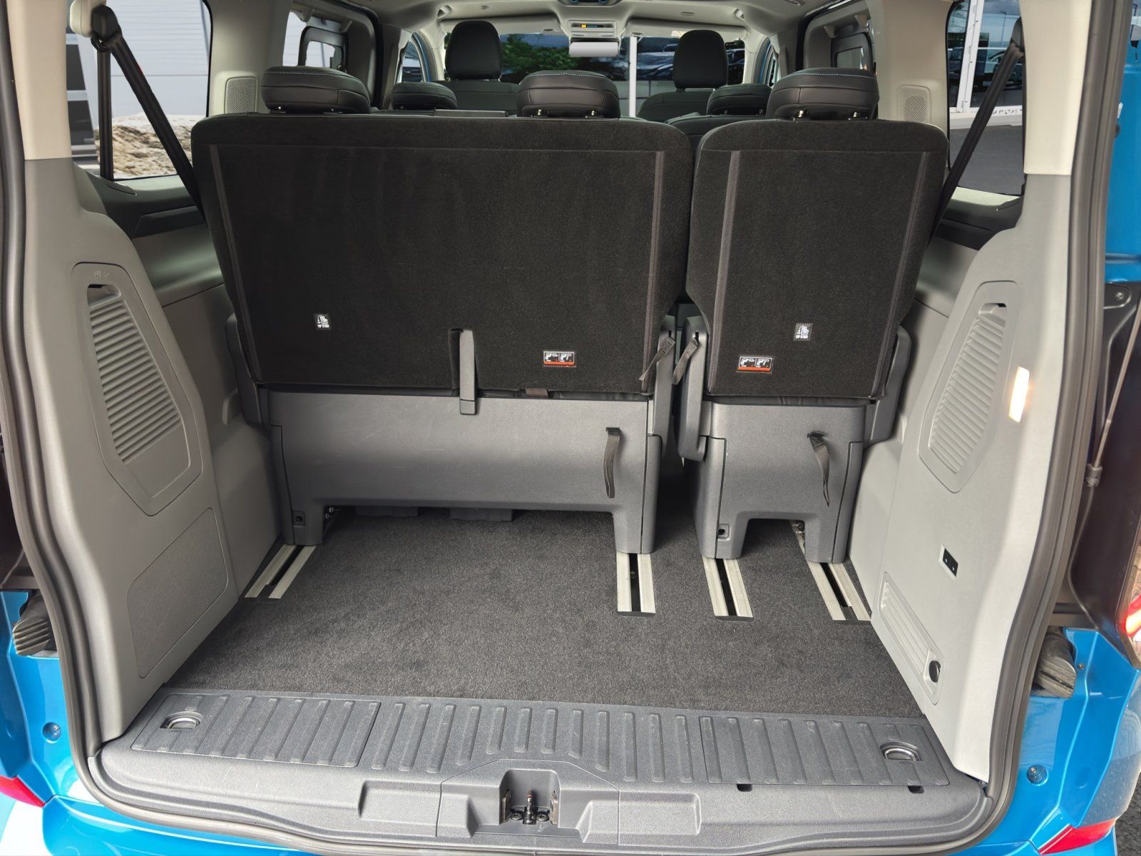 Fahrzeugabbildung Ford Tourneo Custom Elektro eMotor 340 L1 #Sport #RW