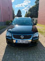 Volkswagen Touran automatik TÜV bis 01.2027 - VW Touran Gebrauchtwagen in Münster