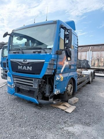 TGX 26.460 6x2 Wechselfahrgestell *Motor defekt