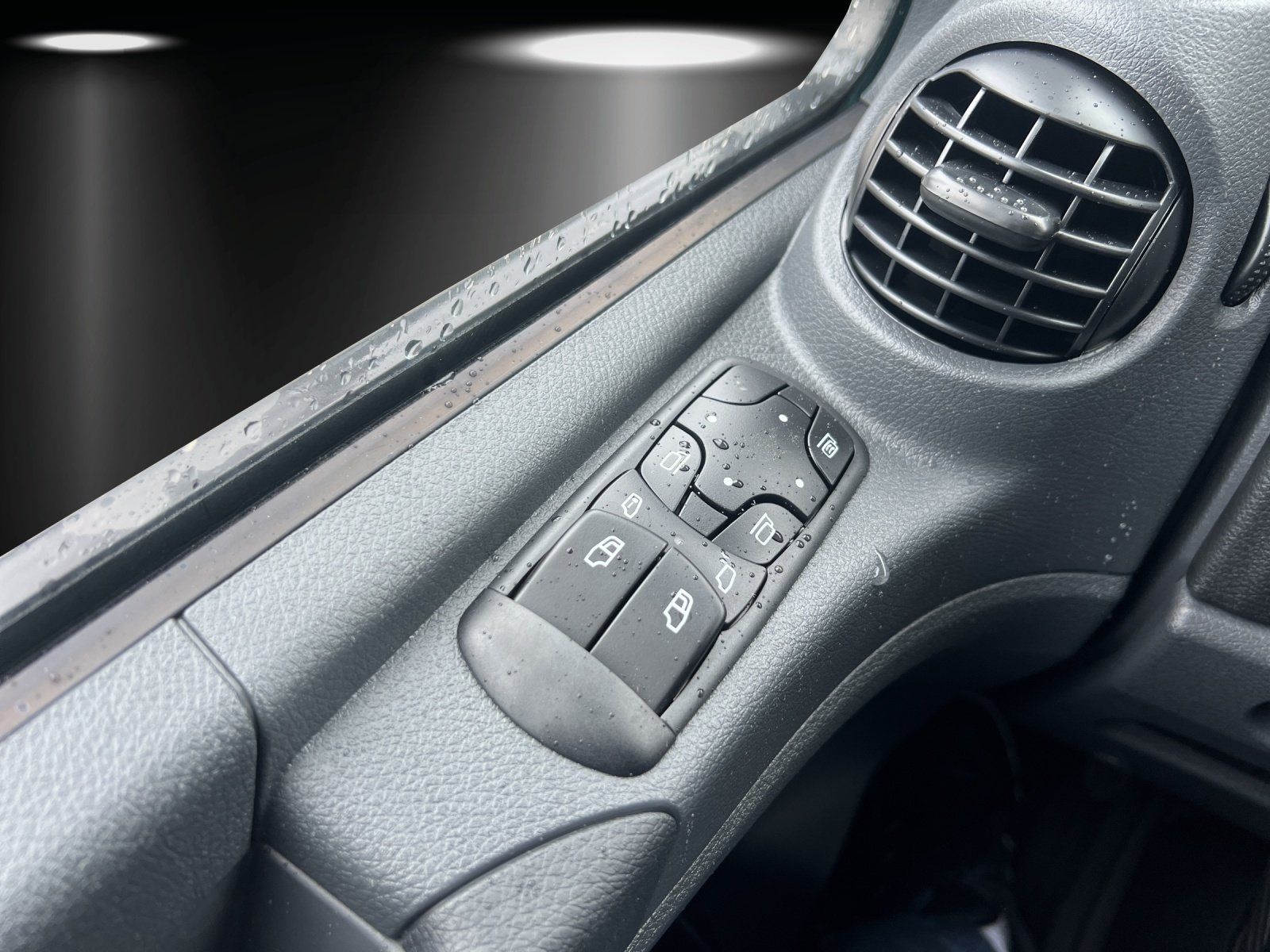 Fahrzeugabbildung Mercedes-Benz Atego 818 K 4X2 Klima Meiller Trigenius ABA6