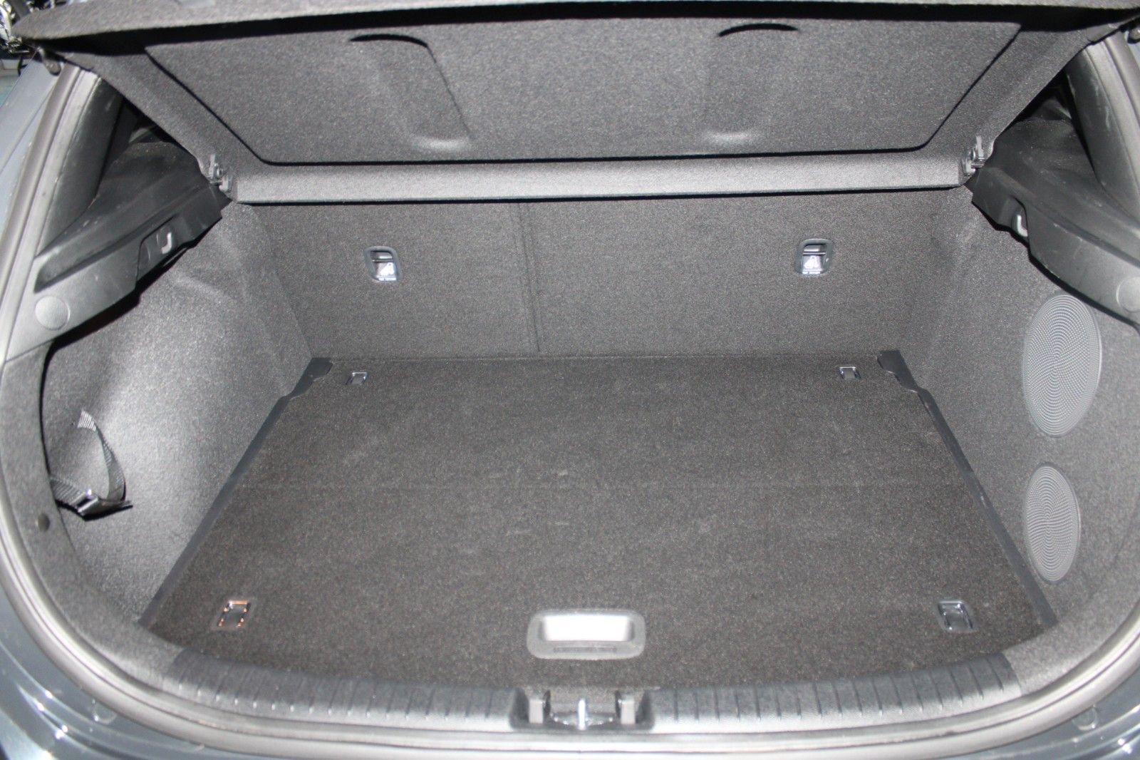 Fahrzeugabbildung Kia cee'd / Ceed Spirit Aut. LED NAVI ACC BLIS uvm.