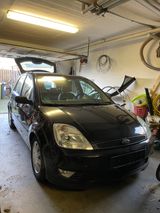 Ford Fiesta 1.4 16V - schwarz  - Ford Fiesta aus 2002: 1.4