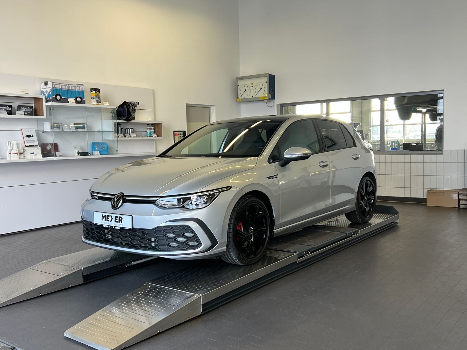 Fahrzeugabbildung Volkswagen Golf VIII GTD 2.0 TDI DSG *IQ.Drive-Paket, AHK,