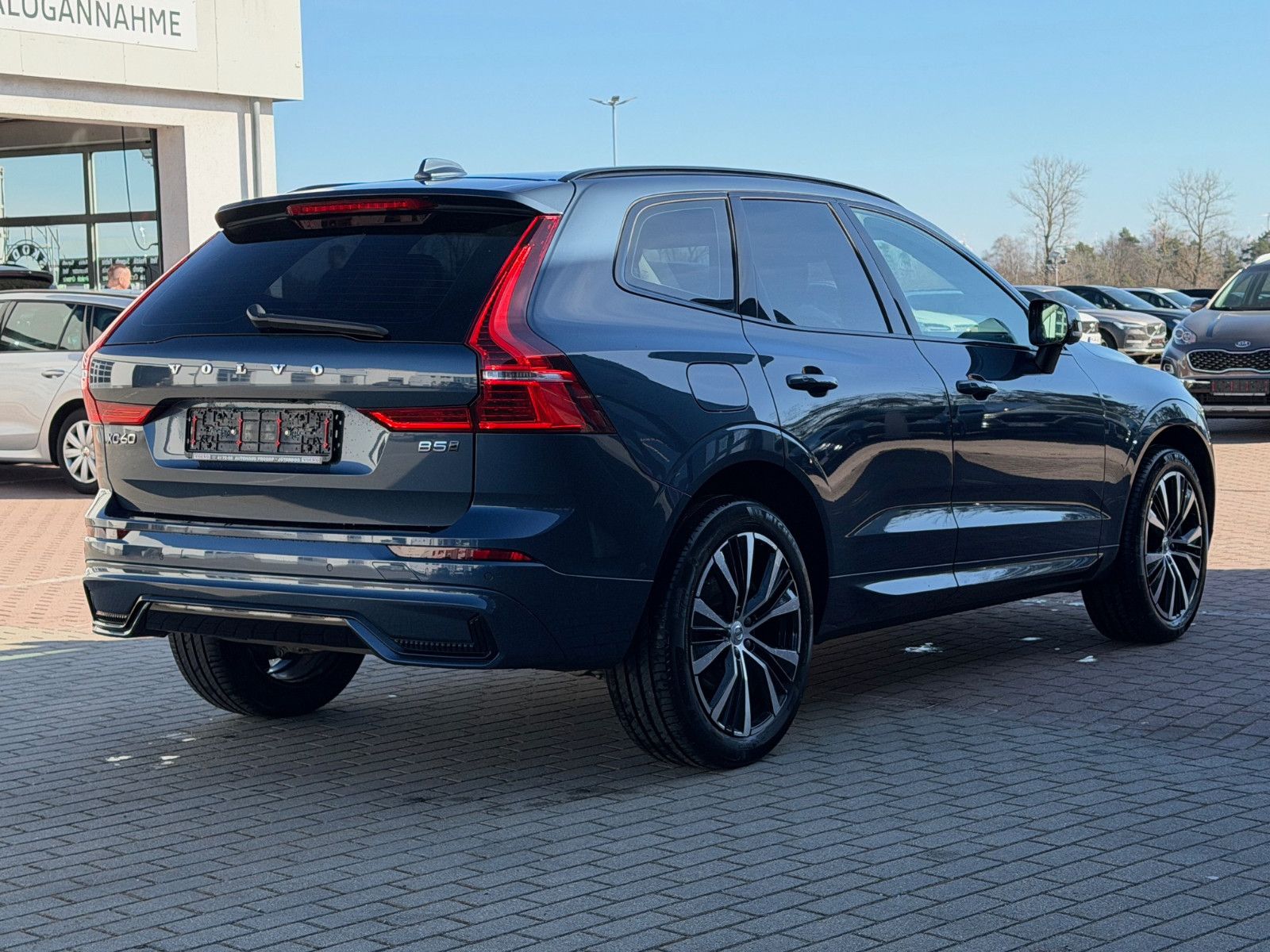 Fahrzeugabbildung Volvo XC60 B5 D Ultimate Dark AWD*STHZG*PANO*360°*ACC