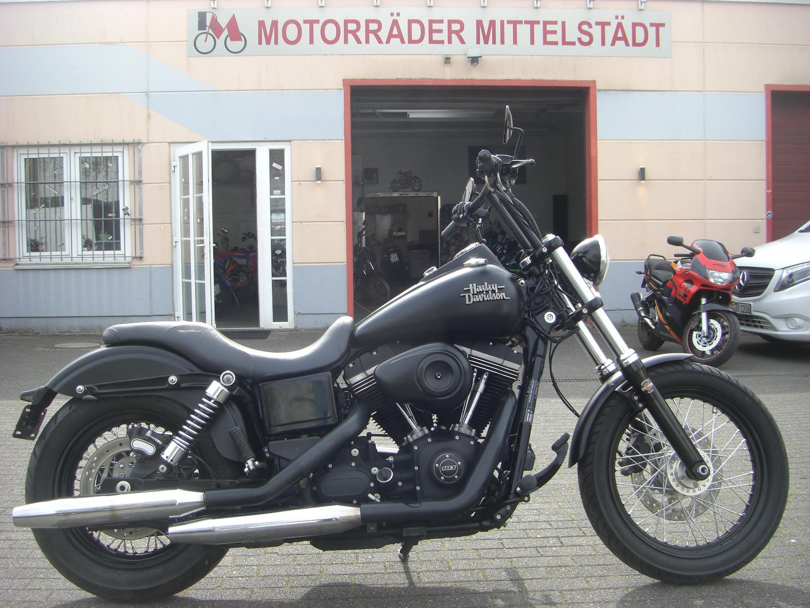 Harley-Davidson STREET BOB 103