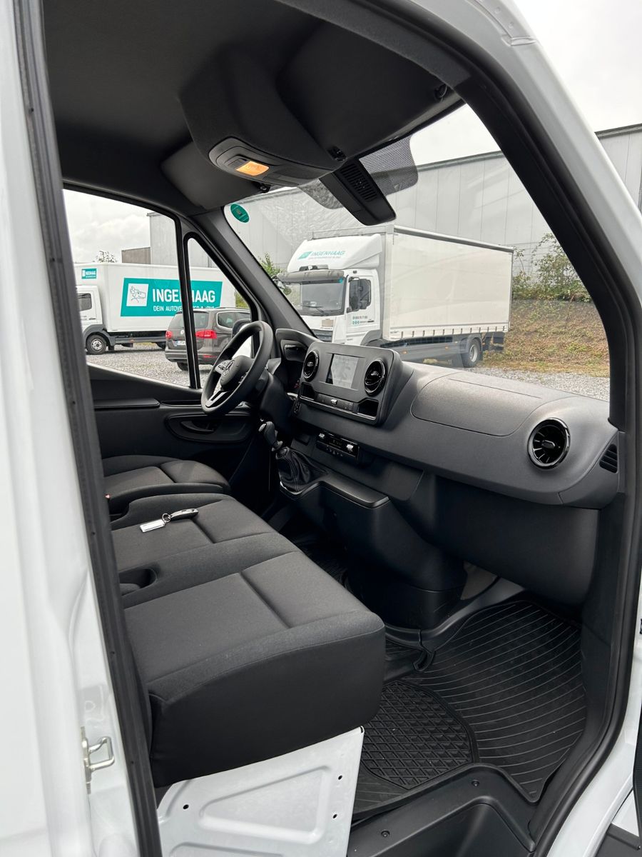Fahrzeugabbildung Mercedes-Benz Sprinter III 211 CDI  Kasten  Navi  Kamera