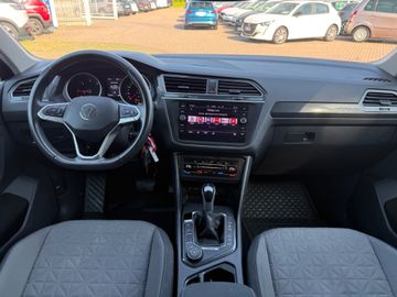 Volkswagen Tiguan - 10