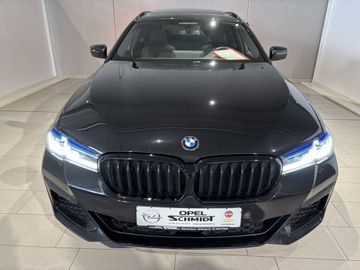 Fotografie 2 des BMW 530 530d xDrive Touring AT
