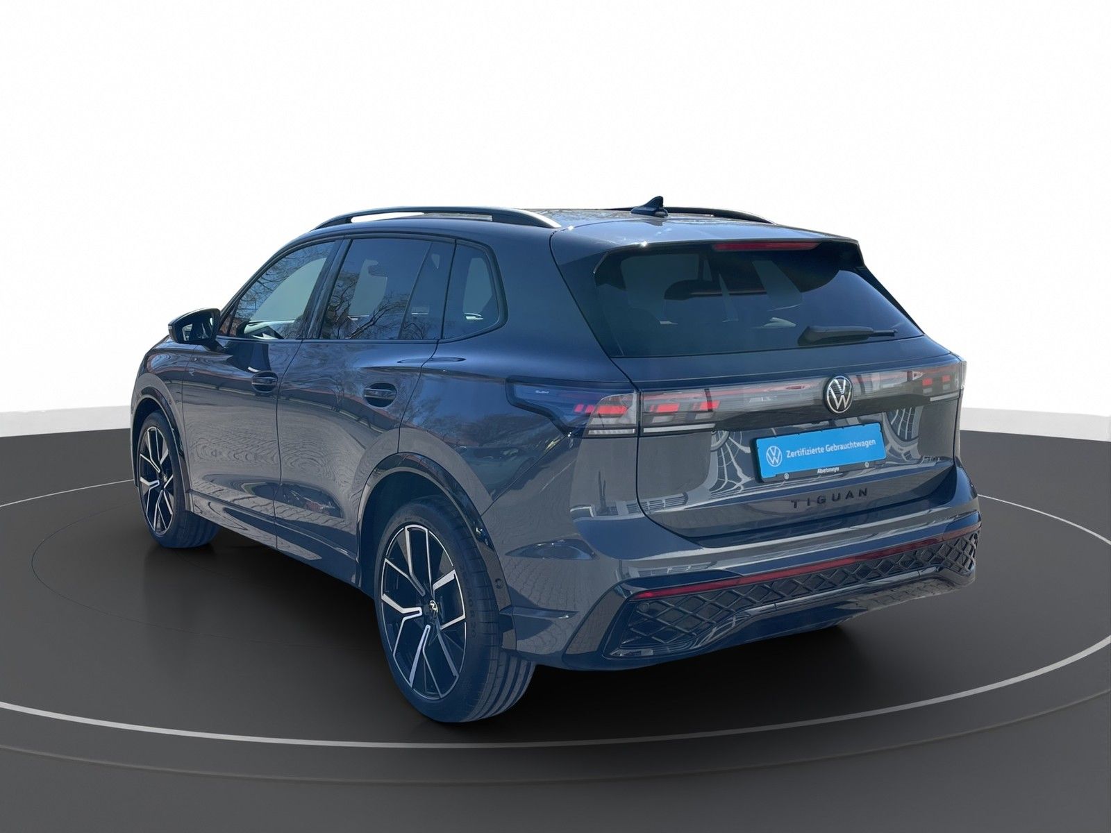 Volkswagen Tiguan 2.0 TDI R-Line DSG AHK MATRIX HEAD-UP LM foto 2
