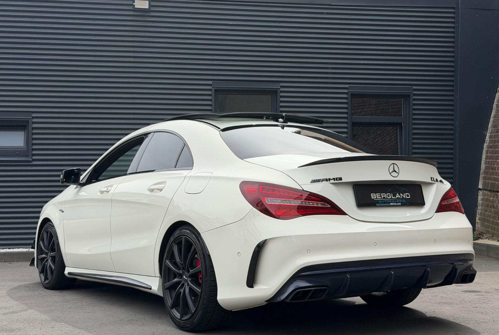 MERCEDES-BENZ CLA 45 AMG 381ch 4MATIC PERFORMANCE PANO MEMORY CARBON ÉCHAPP PERFORMANCE