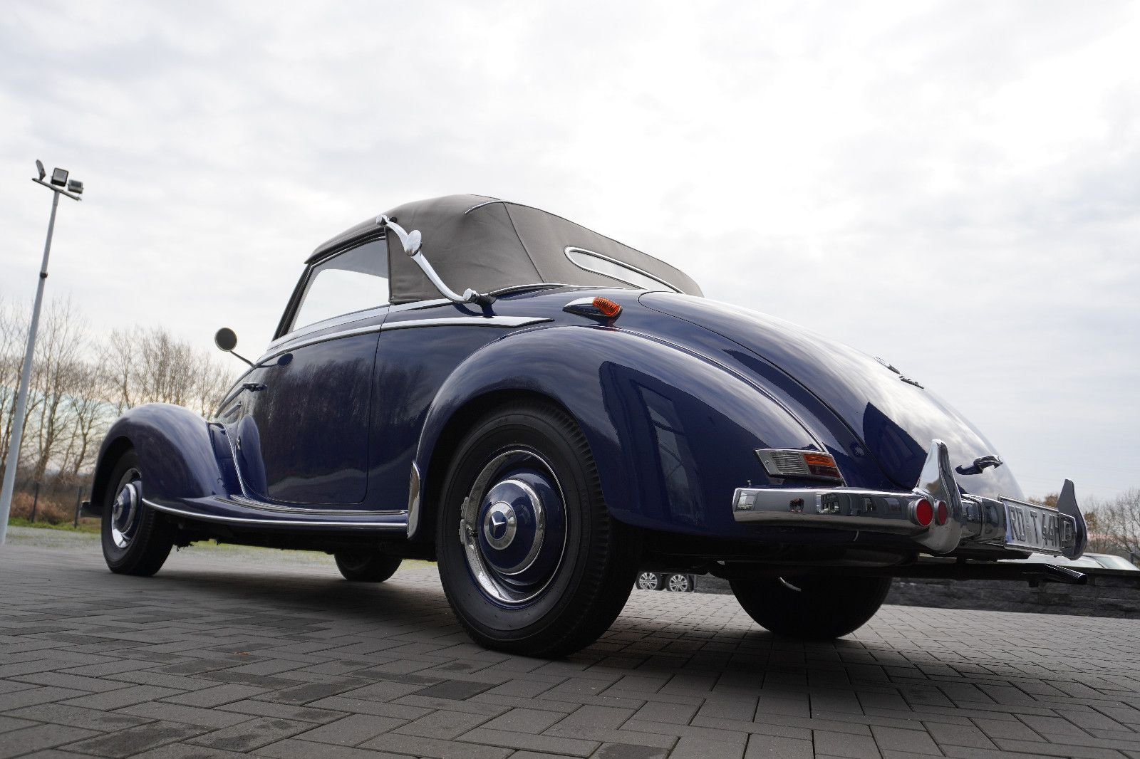 Fahrzeugabbildung Mercedes-Benz 220 A Cabriolet