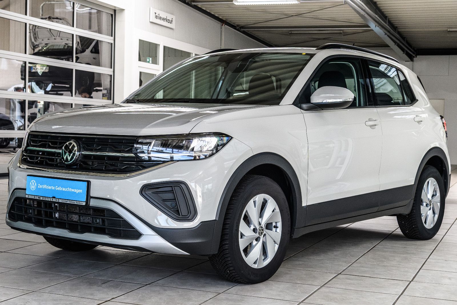 Fahrzeugabbildung Volkswagen T-Cross Life 1.0 TSI LED+KAMERA+NAVI+ACC+5 J.GAR