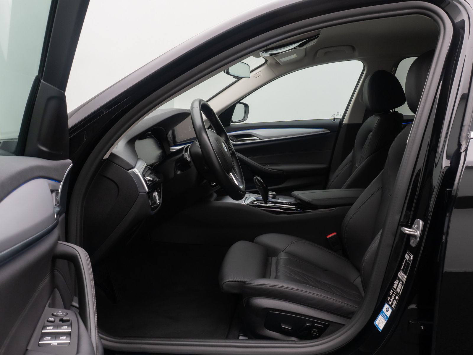 Fahrzeugabbildung BMW 520d xD Laser ACC HUD DAB Kamera DisplKey Alarm