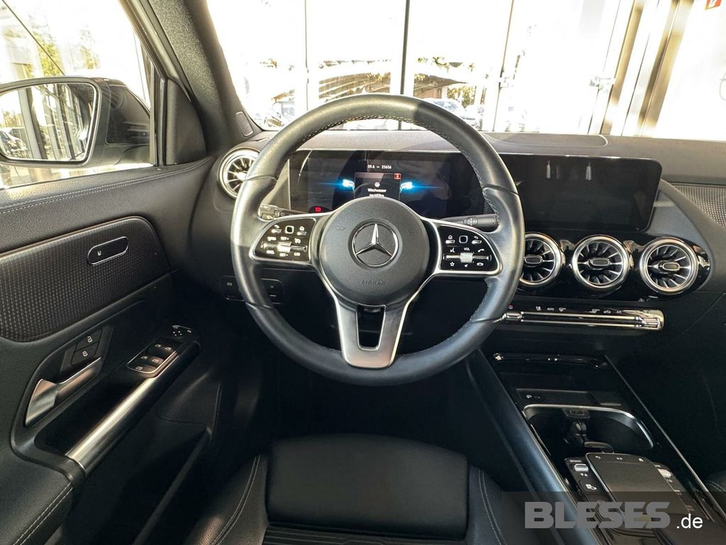 MERCEDES-BENZ GLA 180 – Bild 10