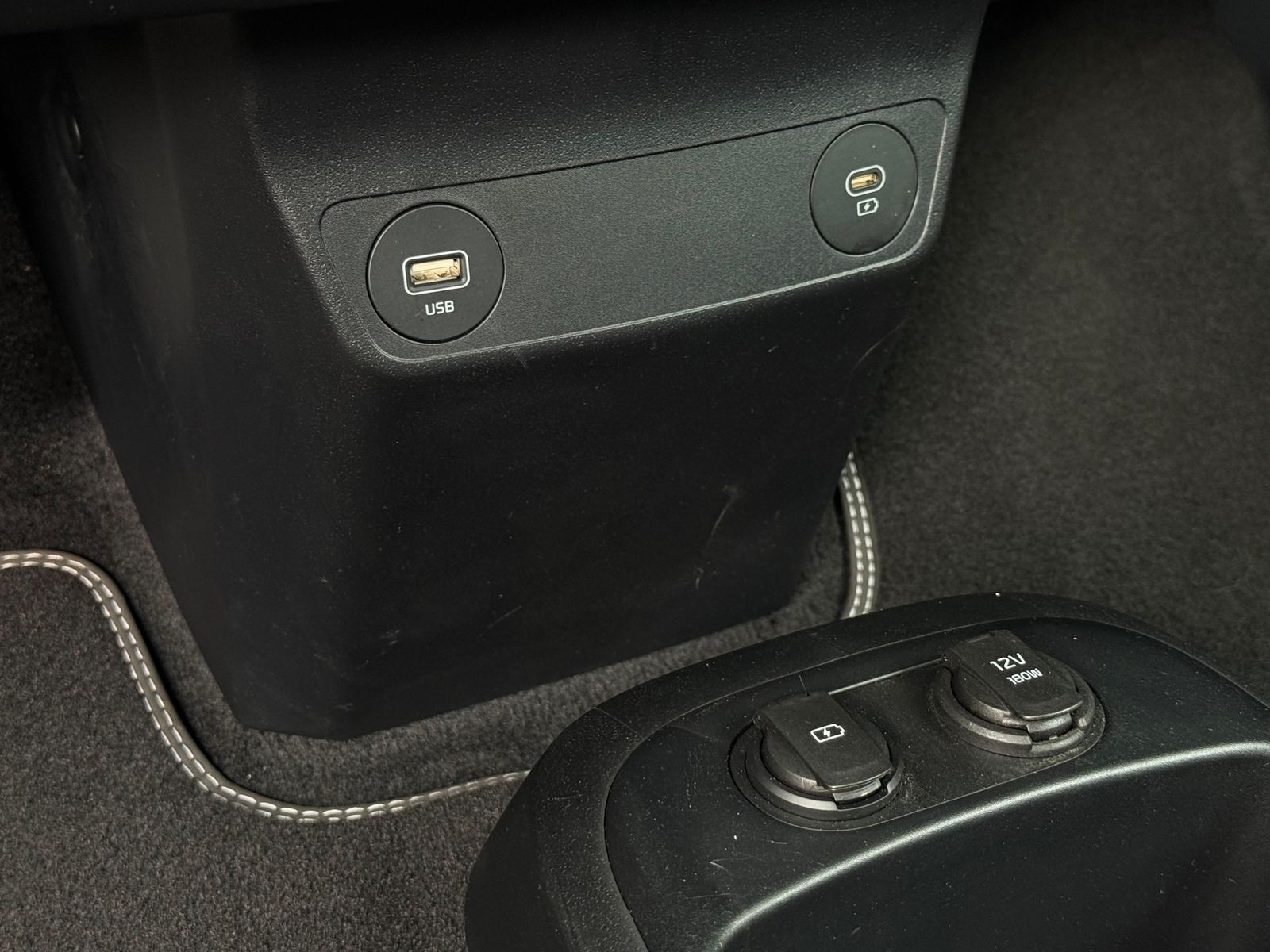 Fahrzeugabbildung Kia EV6 77,4 kWh 2WD WÄPU+CCS+NAV+KAM+AMBI+LEDER+SHZ