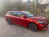 Ford Focus 1,5 EcoBoost 182 PS ST-Line Turnier / B&O