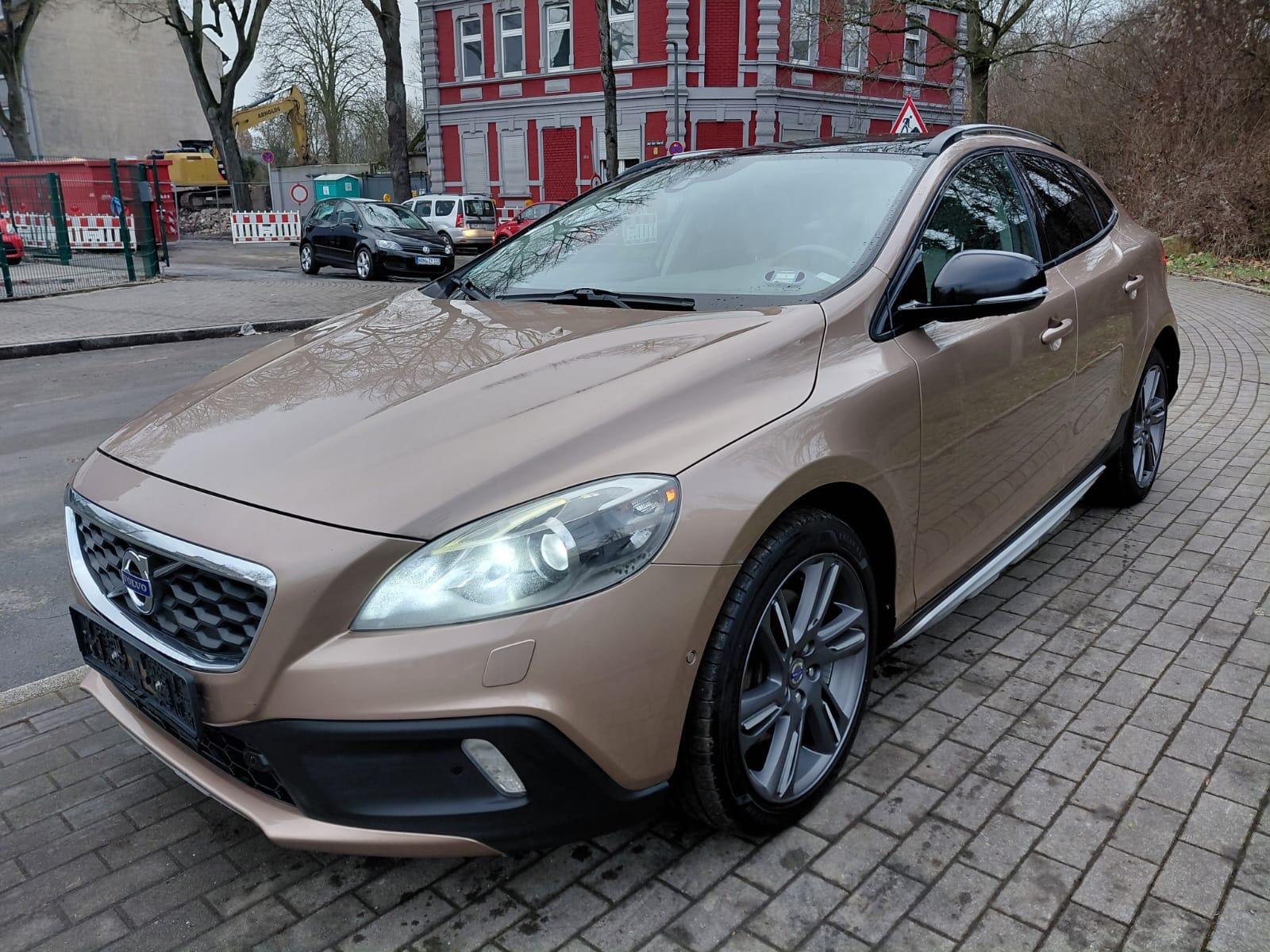 Volvo V40 Cross Country Summum