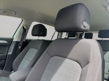 Volkswagen Passat Variant - 11