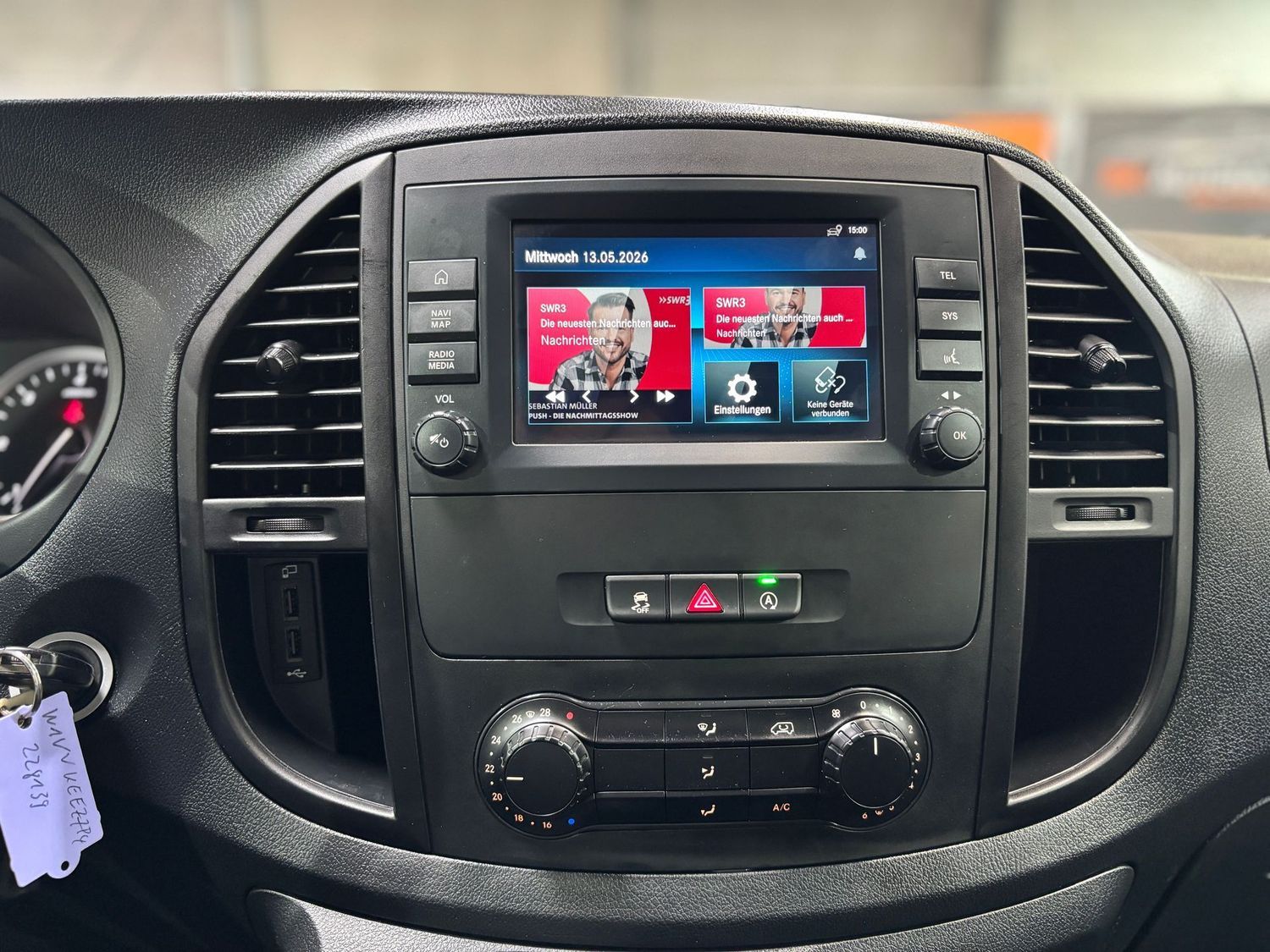 Fahrzeugabbildung Mercedes-Benz Vito Mixto 114 CDI Kompakt#Kamera#Navi#Klima#AHK