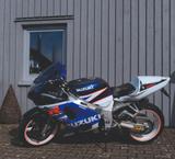 Suzuki GSXR 750 K3 No BMW No CBR  - SUZUKI GSXR K7