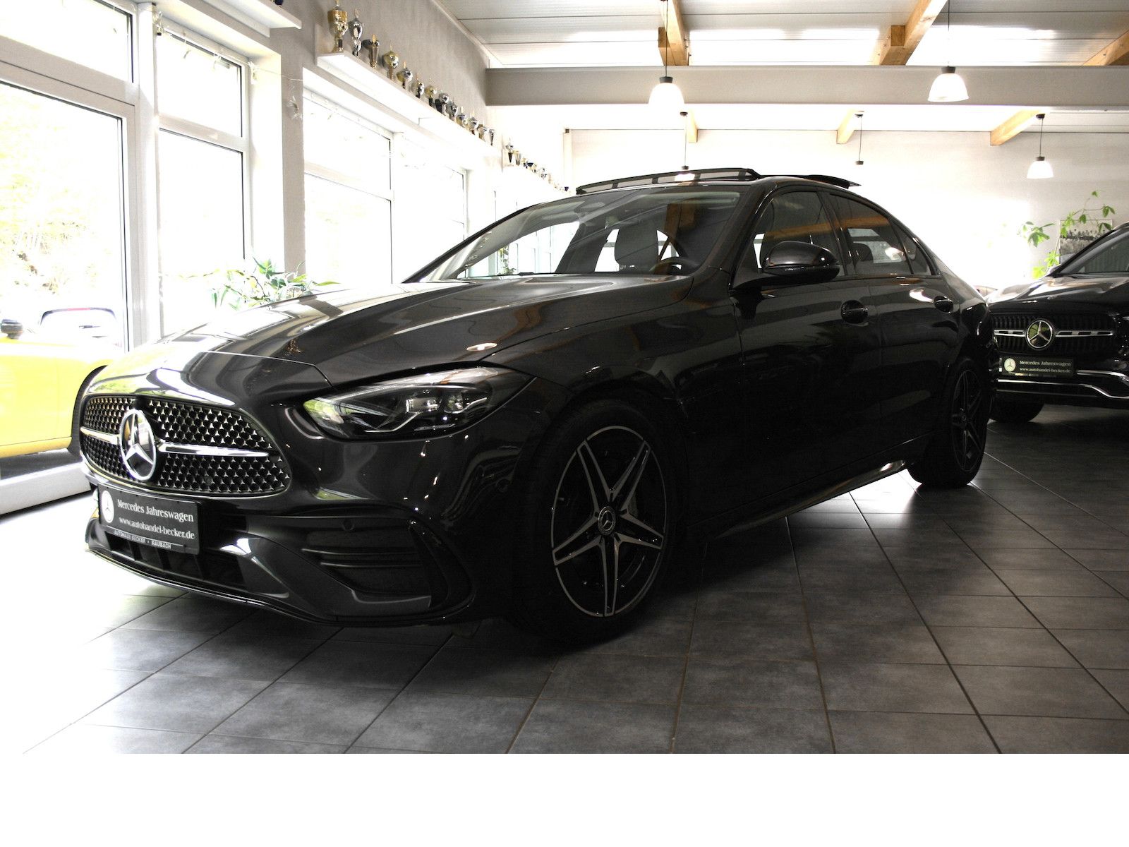 Fahrzeugabbildung Mercedes-Benz C 200 d AMG Plus *AHK*Pano-Dach*Night*Memory
