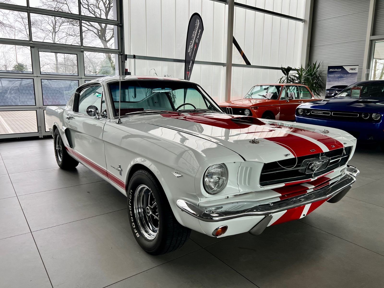 Fahrzeugabbildung Ford Mustang Fastback 4,7 V8 2+2 Fastback Pony