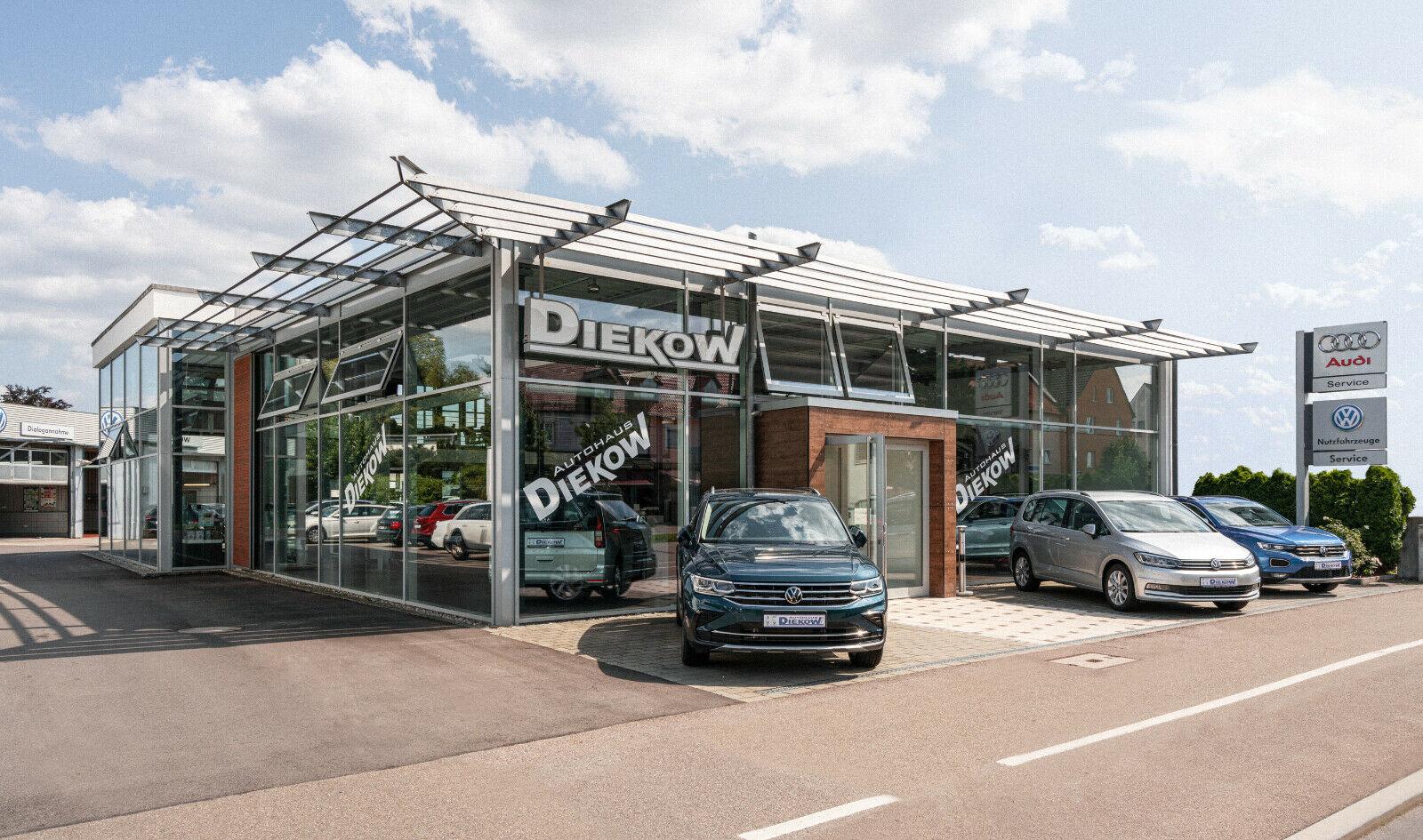 showroom-image-bottom