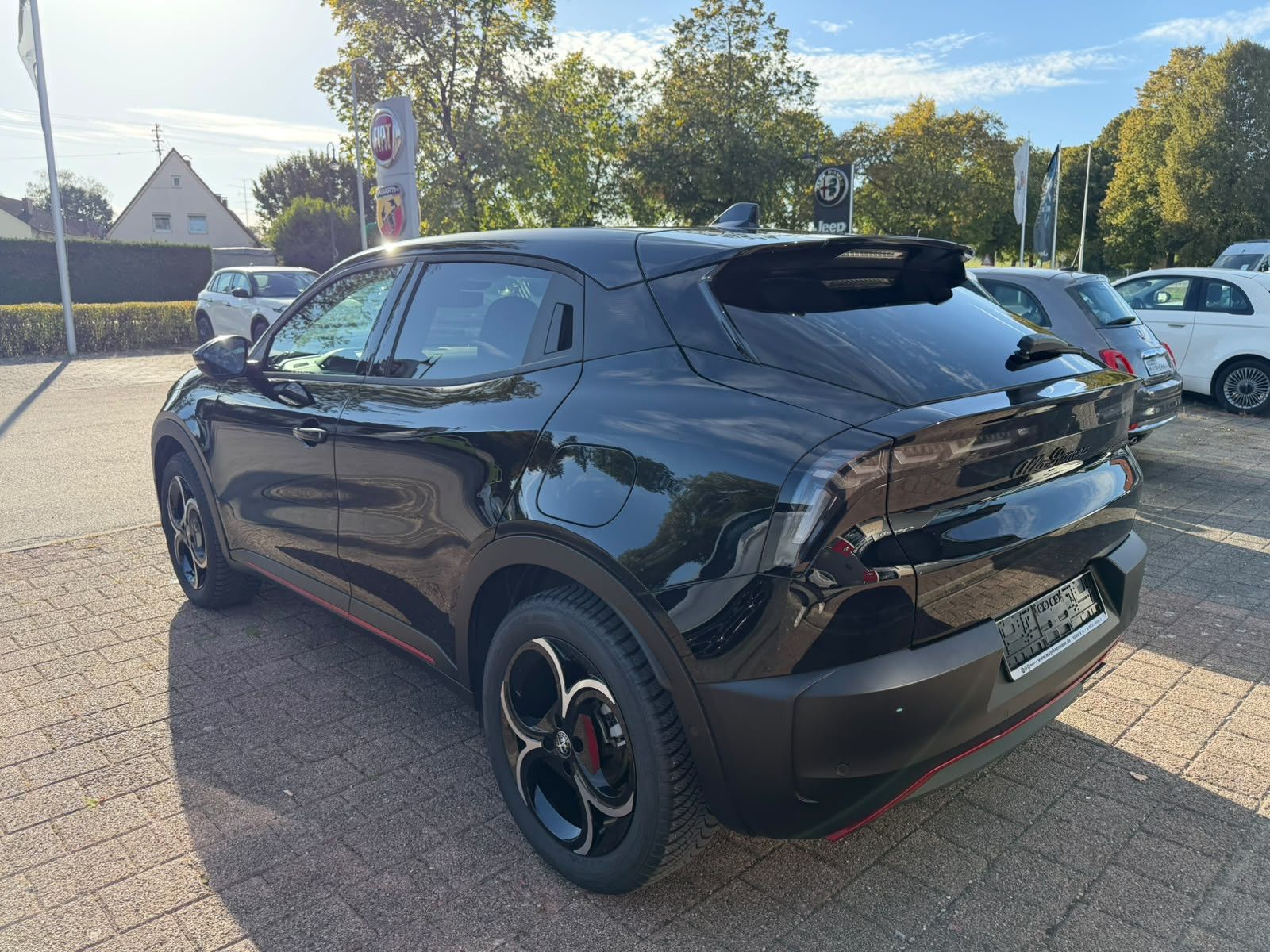 Fahrzeugabbildung Alfa Romeo Junior Ibrida 1.2 VGT 48V-Hybrid 100 kW Speciale