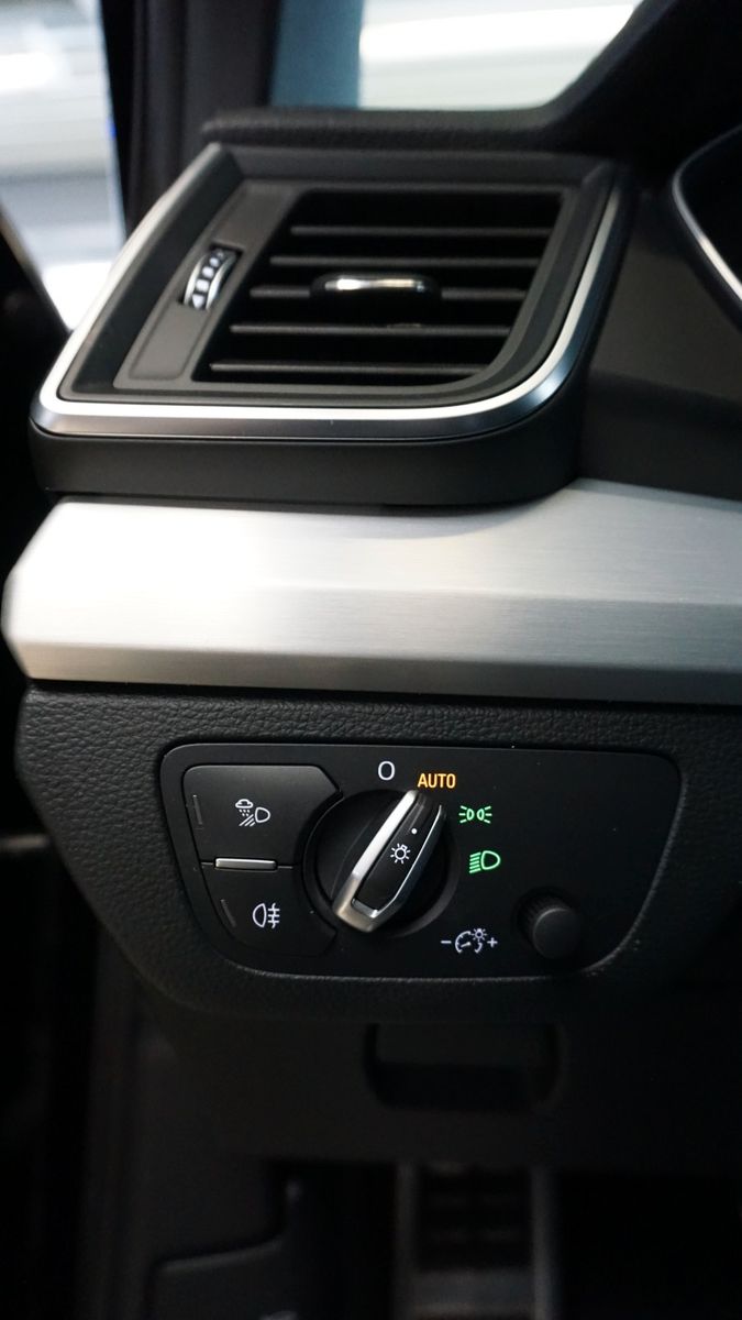 Fahrzeugabbildung Audi Q5 40 TDI quattro sport S line  Plus *VIRTUAL*