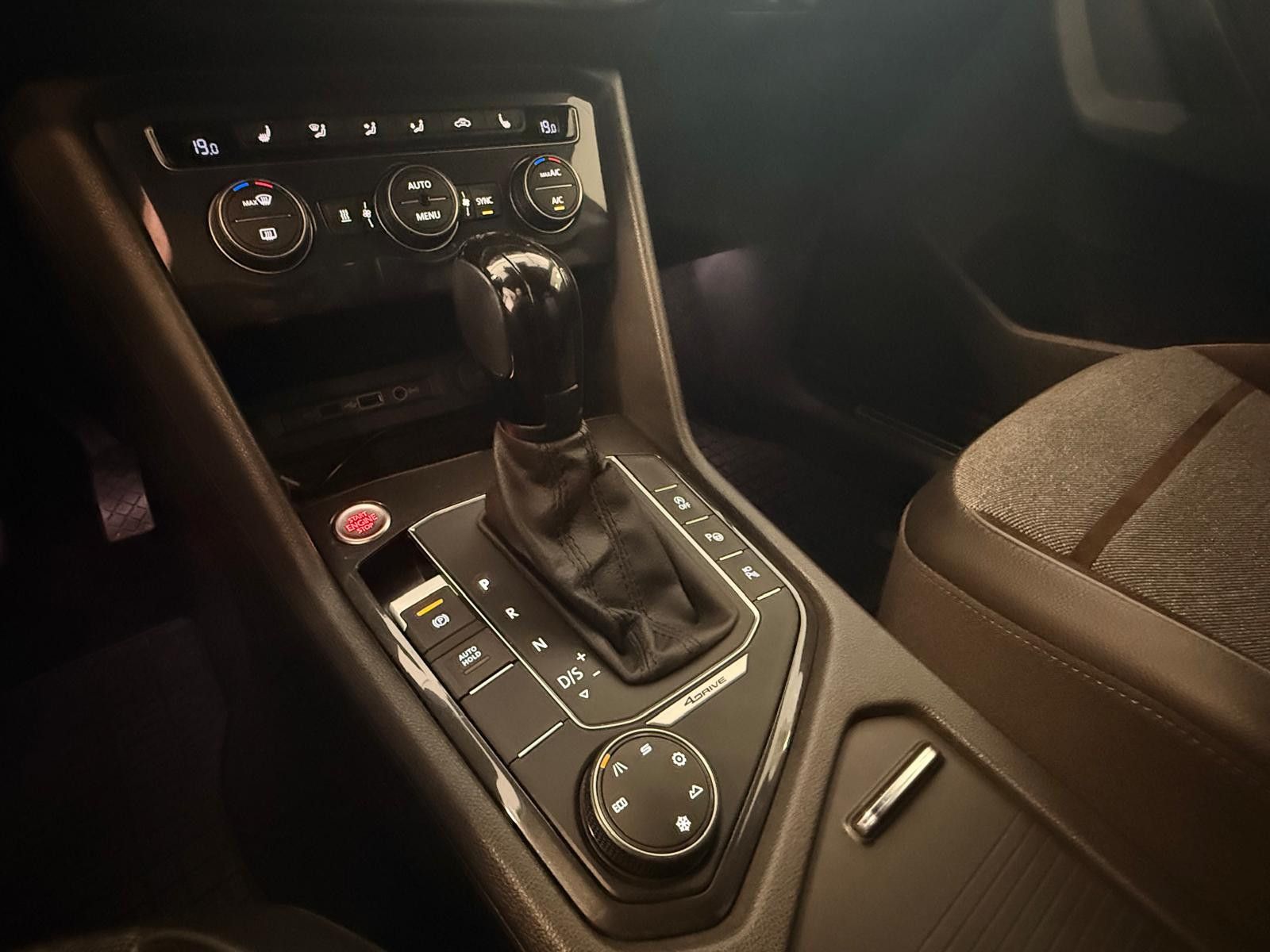 Fahrzeugabbildung SEAT Tarraco Xcellence 4Drive/ SCHECKHEFT/AHK/BEATS