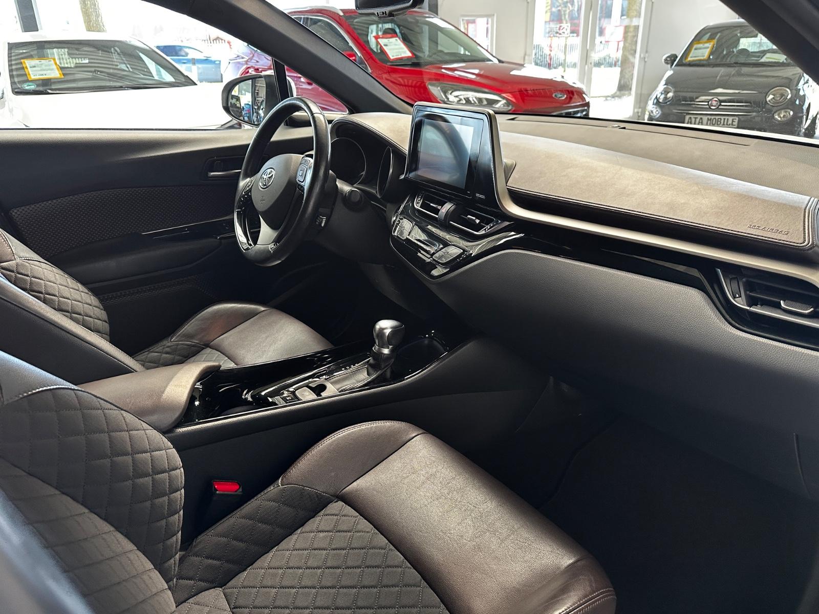 Toyota C-HR Hybrid Lounge,AHK,LED,KAMERA,SCHECKHEFT,